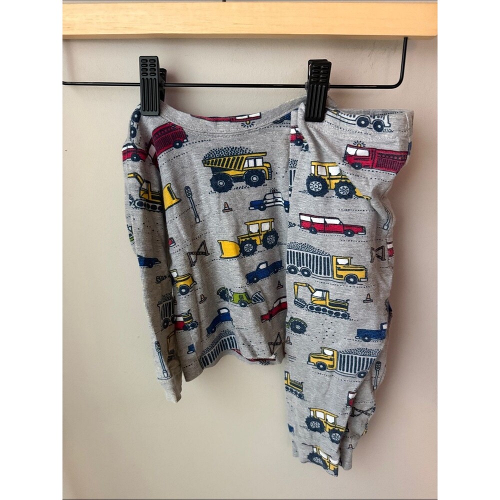 Bundle’s Baby Place Construction Vehicles Pajama Set – 9-12 Months